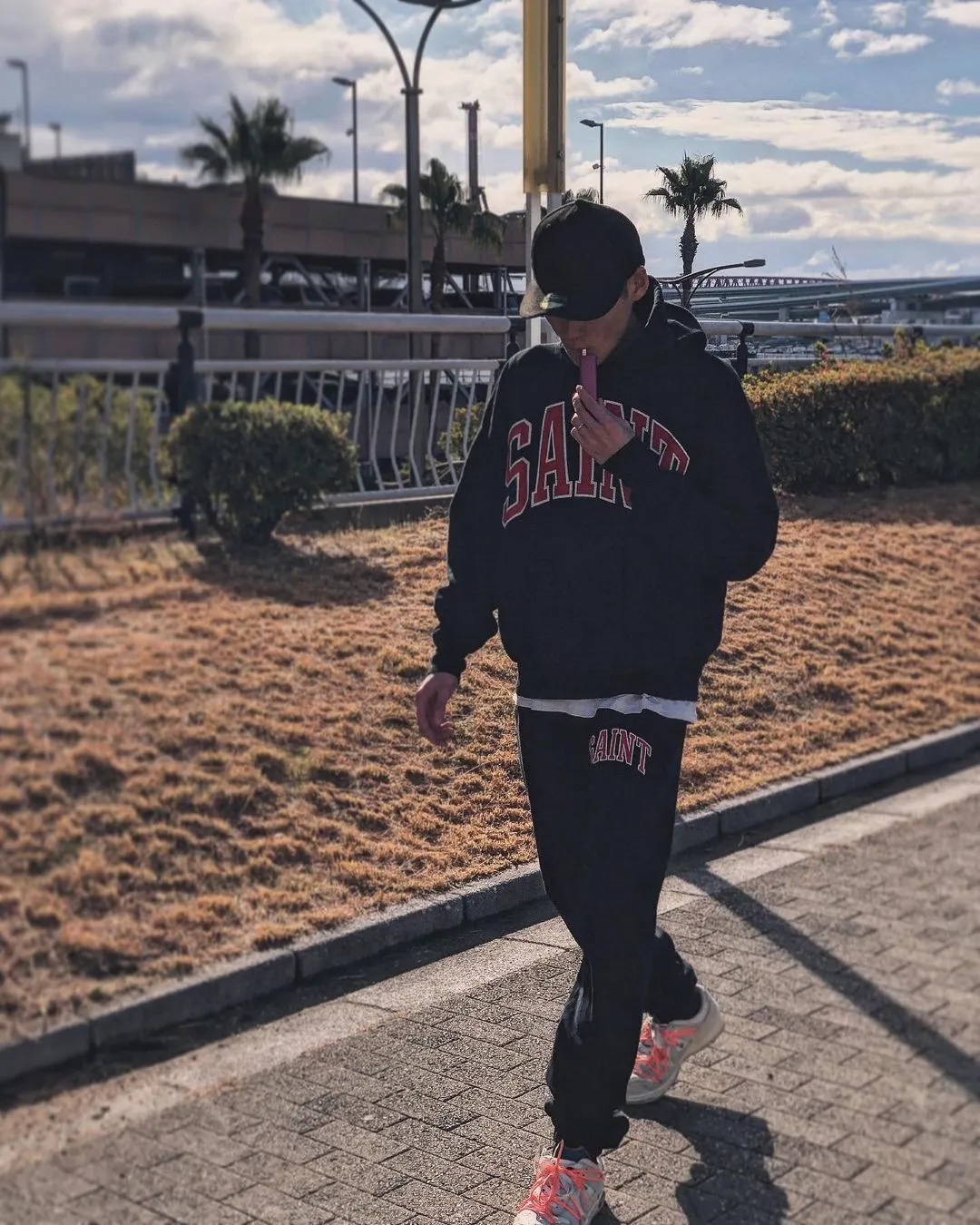 SAINT MICHAEL ARCH SAINT SET PANTS/BLACK The latest SAINT LOGO sweatpants, washed black/gray gray S-XL, custom woven and dyed, black surface and gray bottom fabric, same as the original version, original level straight cracking pulp, original cut and loose fit